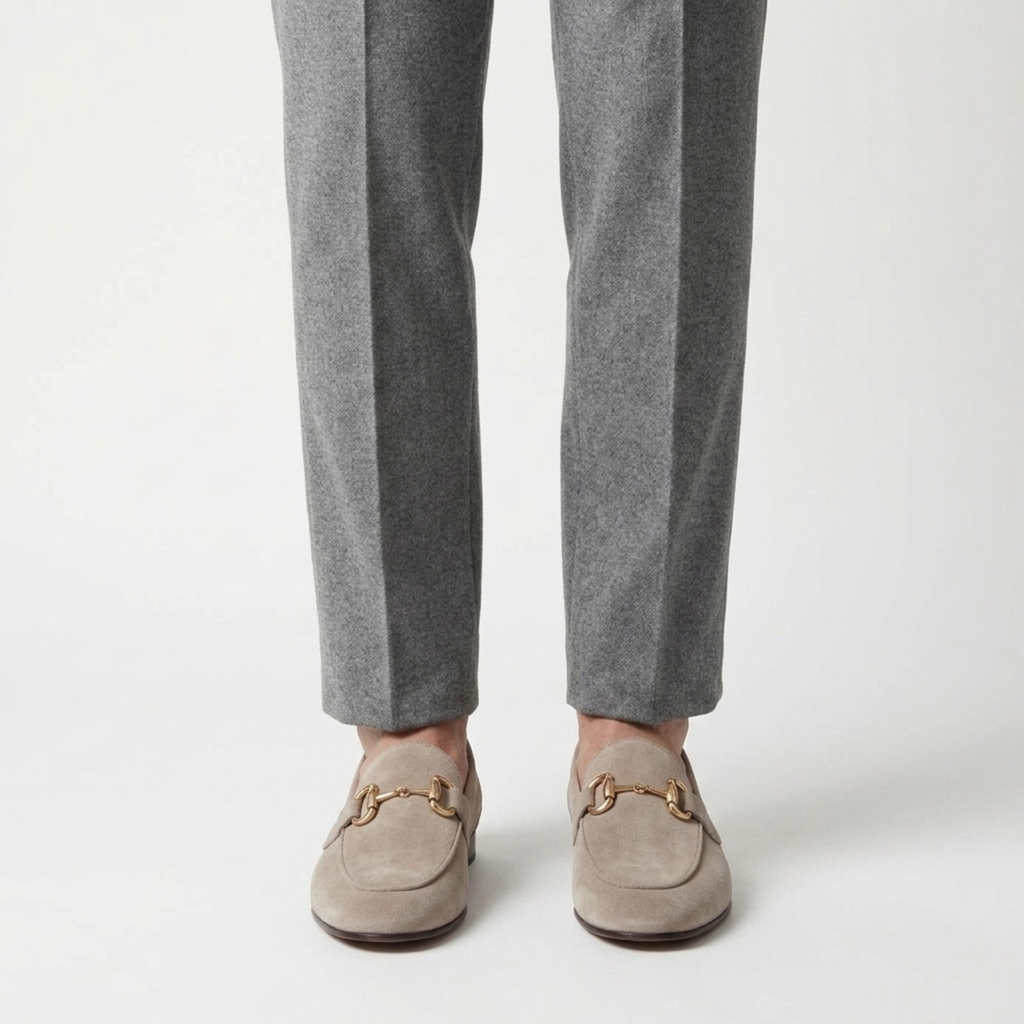 Mocassins en daim homme — détail mors — bureau et cérémonie
