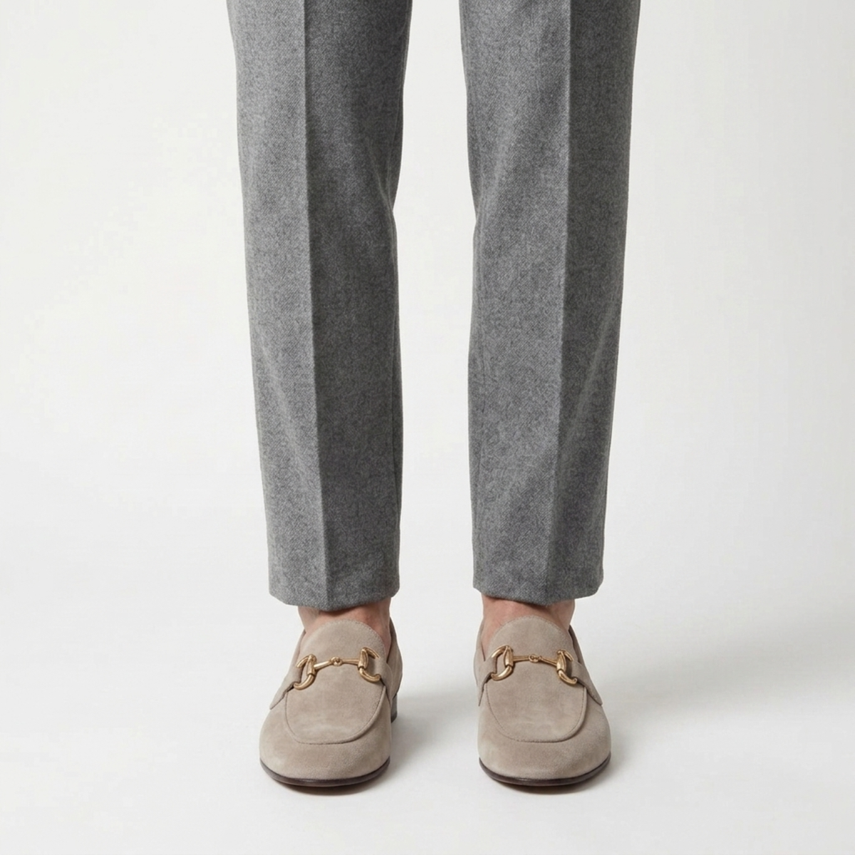 Mocassins en daim homme — détail mors — bureau et cérémonie