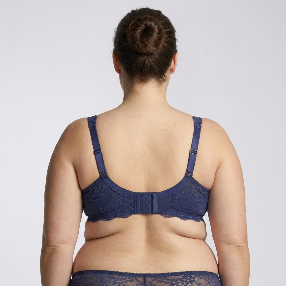 Soutien-gorge grande taille pour femme avec armatures et détails en dentelle