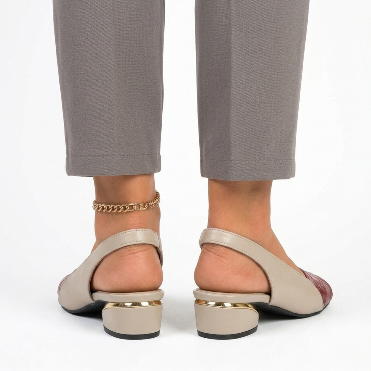 Nu-pieds slingback femme — talon carré et bout ouvert — bureau