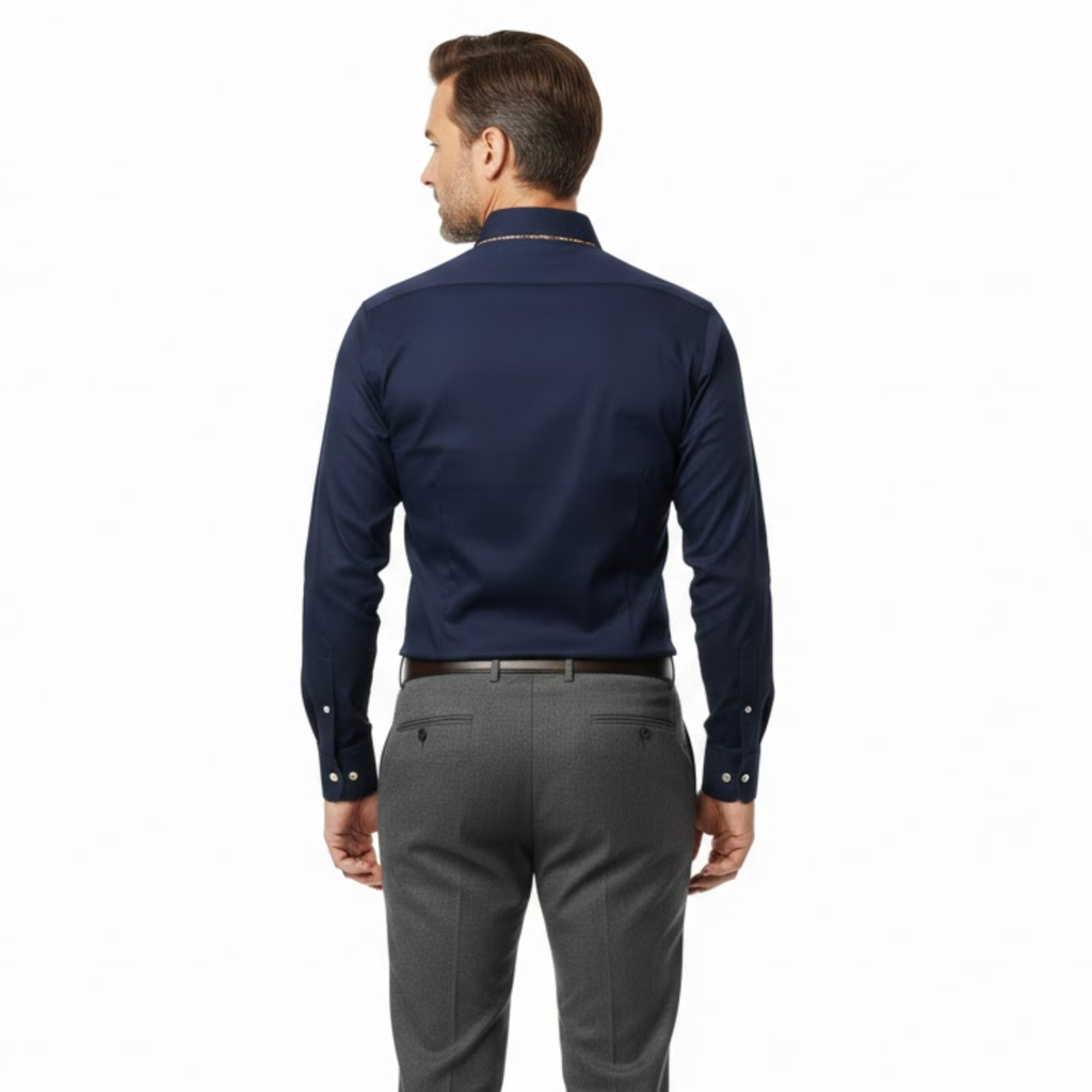 Chemise habillée cintrée à manches longues pour homme avec col et poignets contrastés