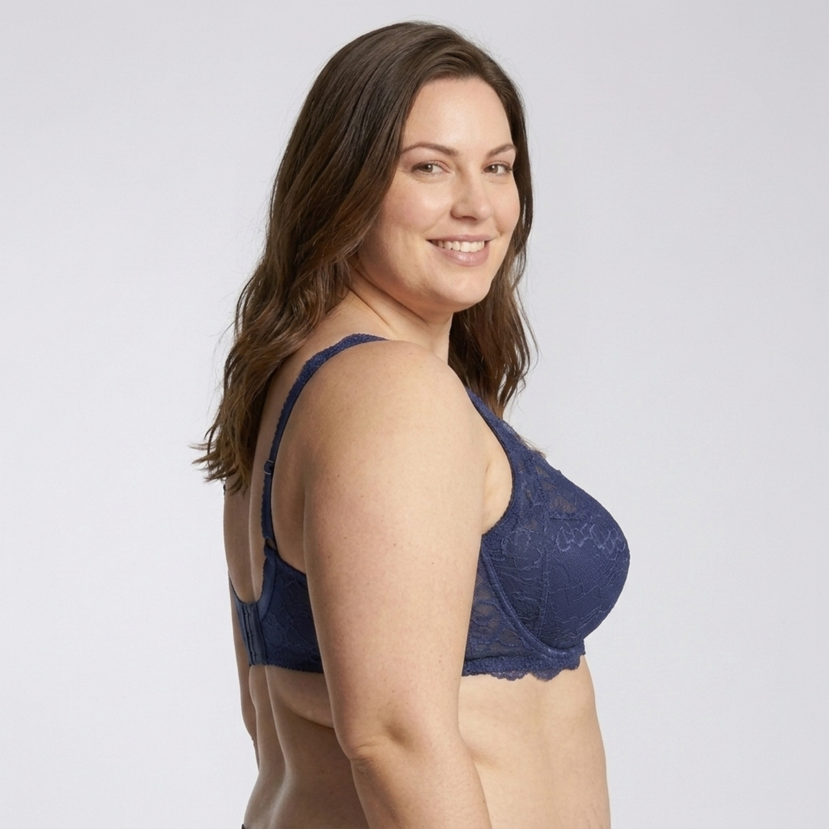 Soutien-gorge grande taille pour femme avec armatures et détails en dentelle