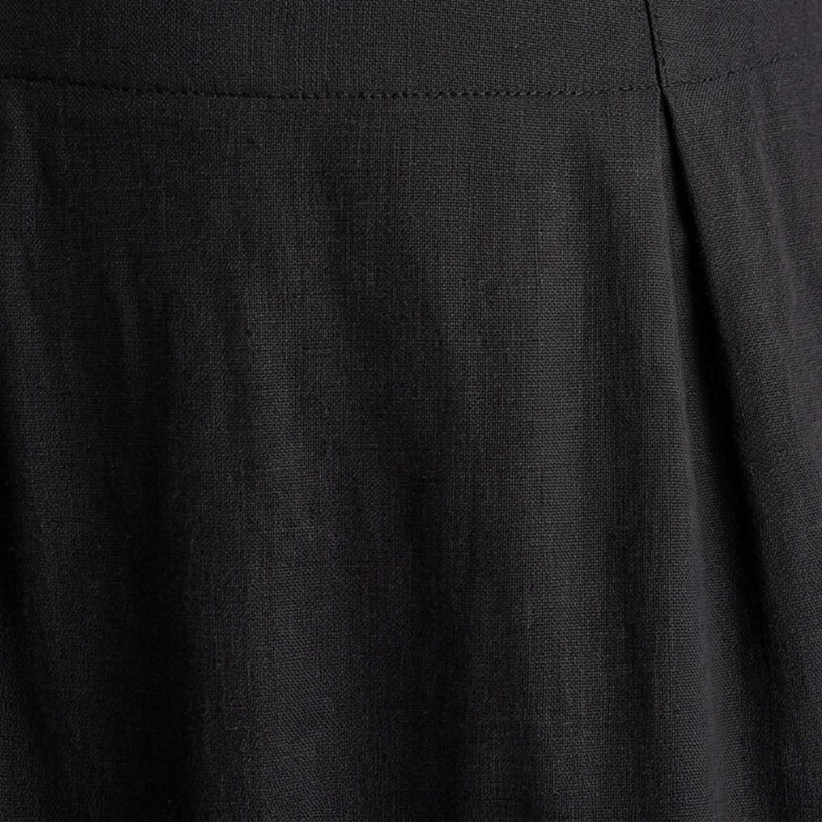 Jupe maxi longue satinée — taille haute coupe droite — tenue de soirée