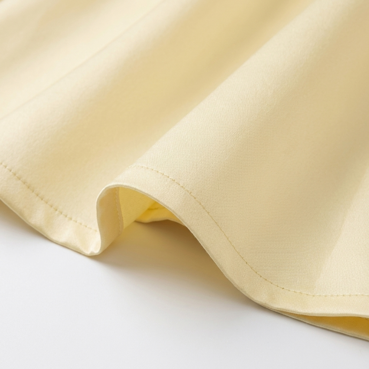 Robe de jour mi-longue — coton extensible et jupe ample à poches