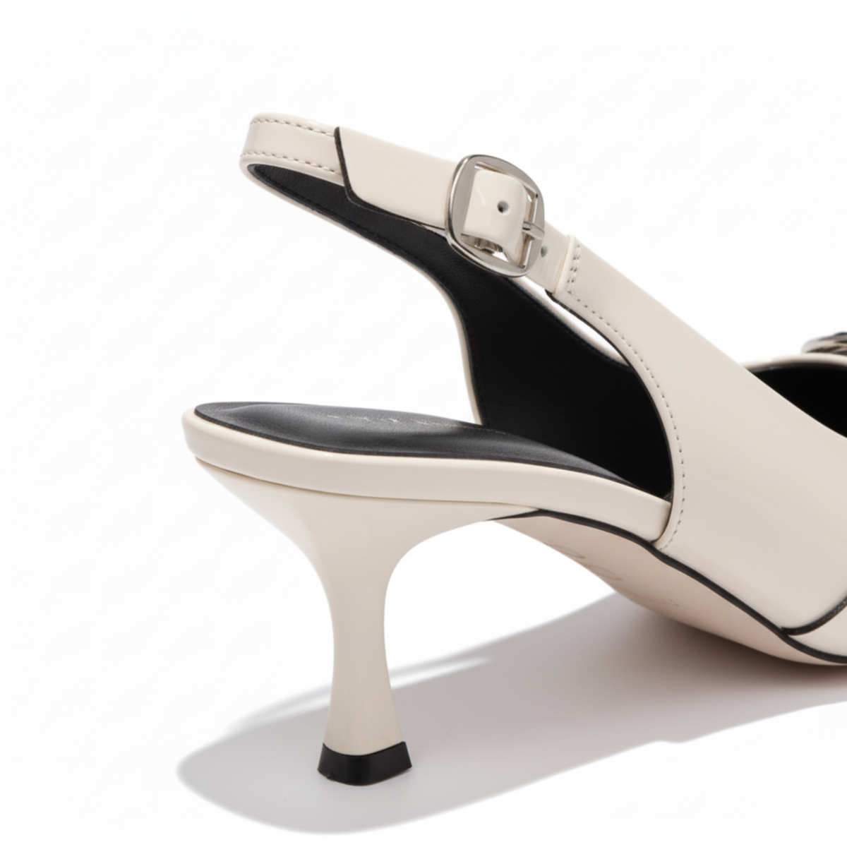 Escarpins Slingback à Bout Pointu en Similicuir avec Détails Métalliques pour Femmes