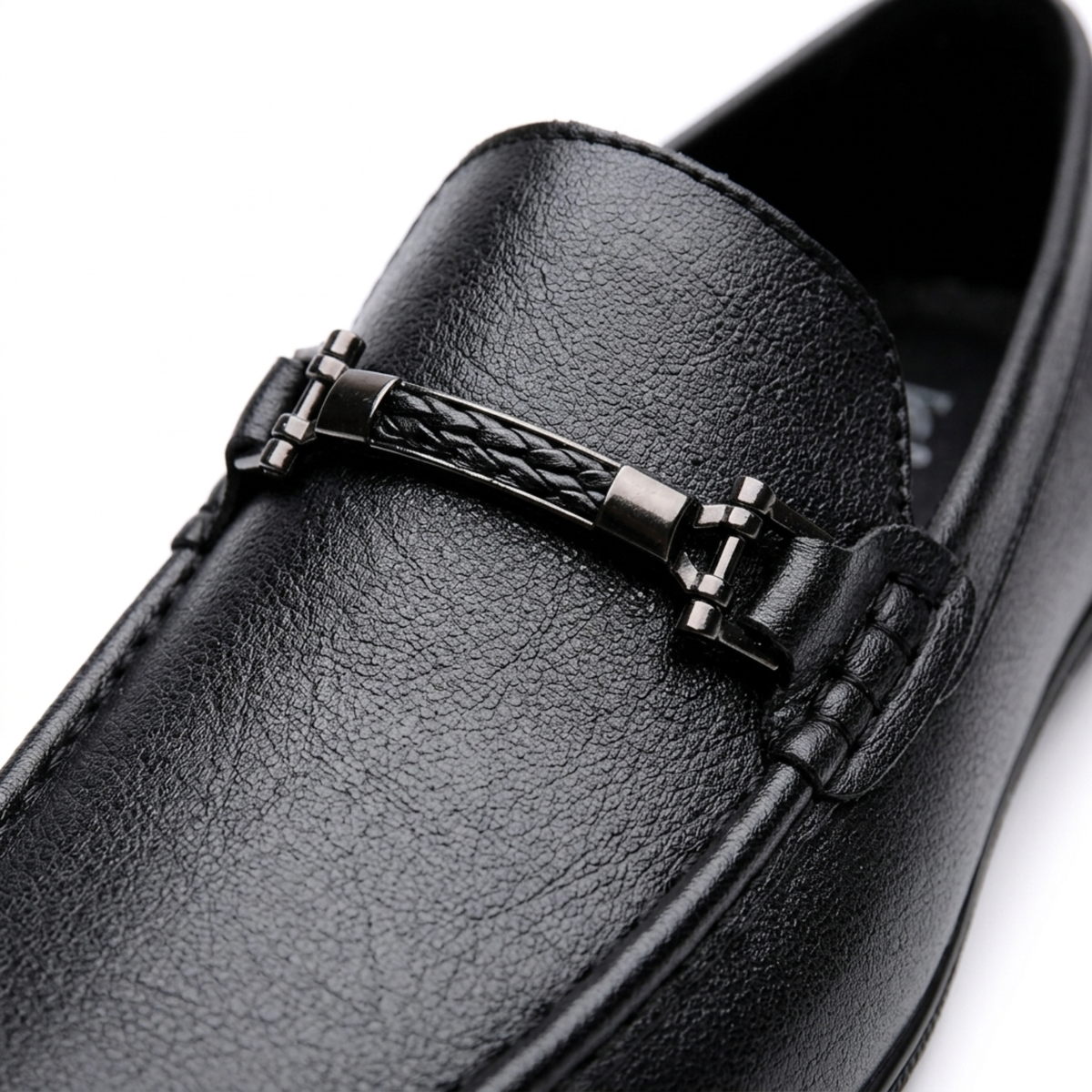 Mocassins cuir véritable — boucle métallique — sorties décontractées