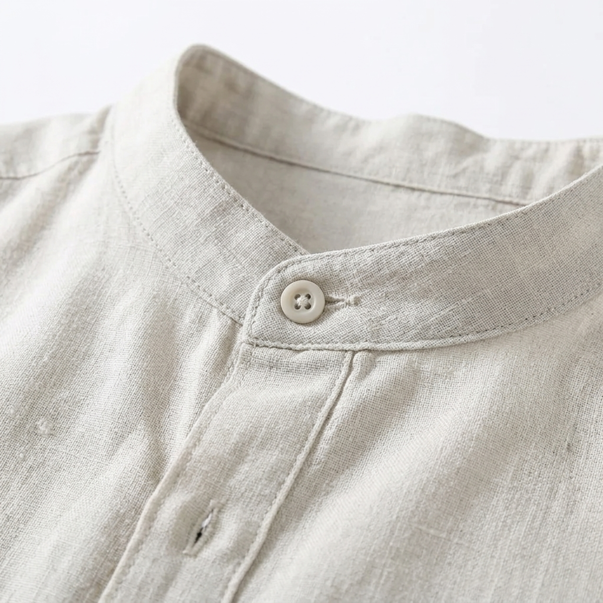 Chemise en lin homme à col officier et manches courtes — été