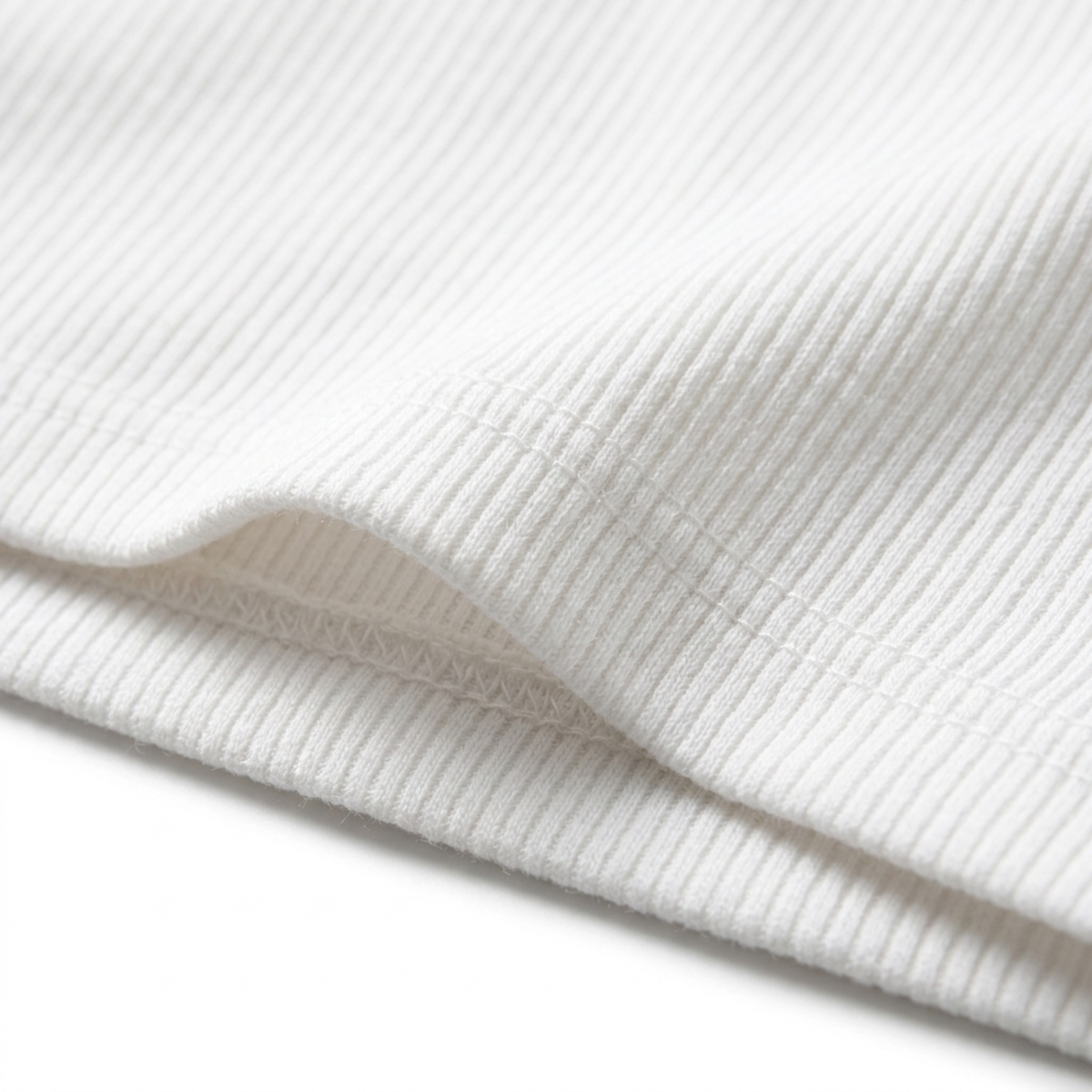 Débardeur crop top femme — maille côtelée — col carré — plage et vacances