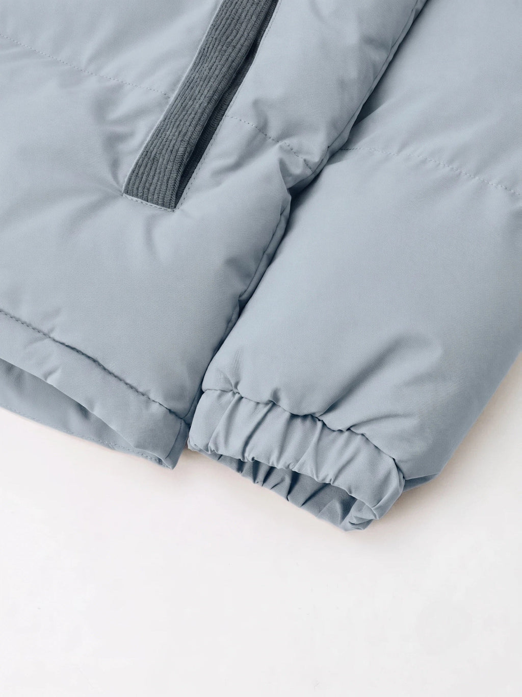 Doudoune Homme – Capuche Matelassée et Coupe Oversize Protectrice