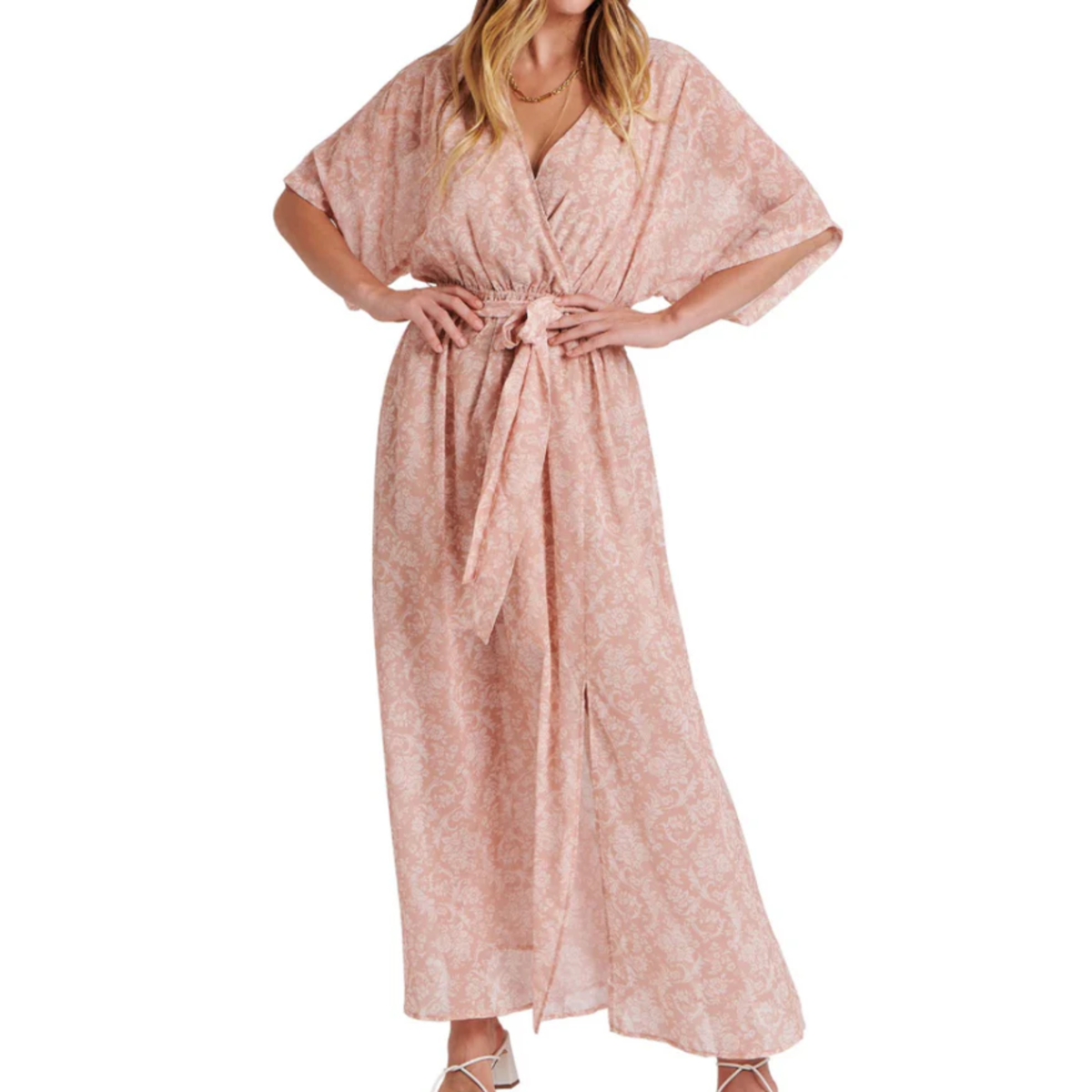Robe maxi kimono à fleurs — style bohème — vacances d'été