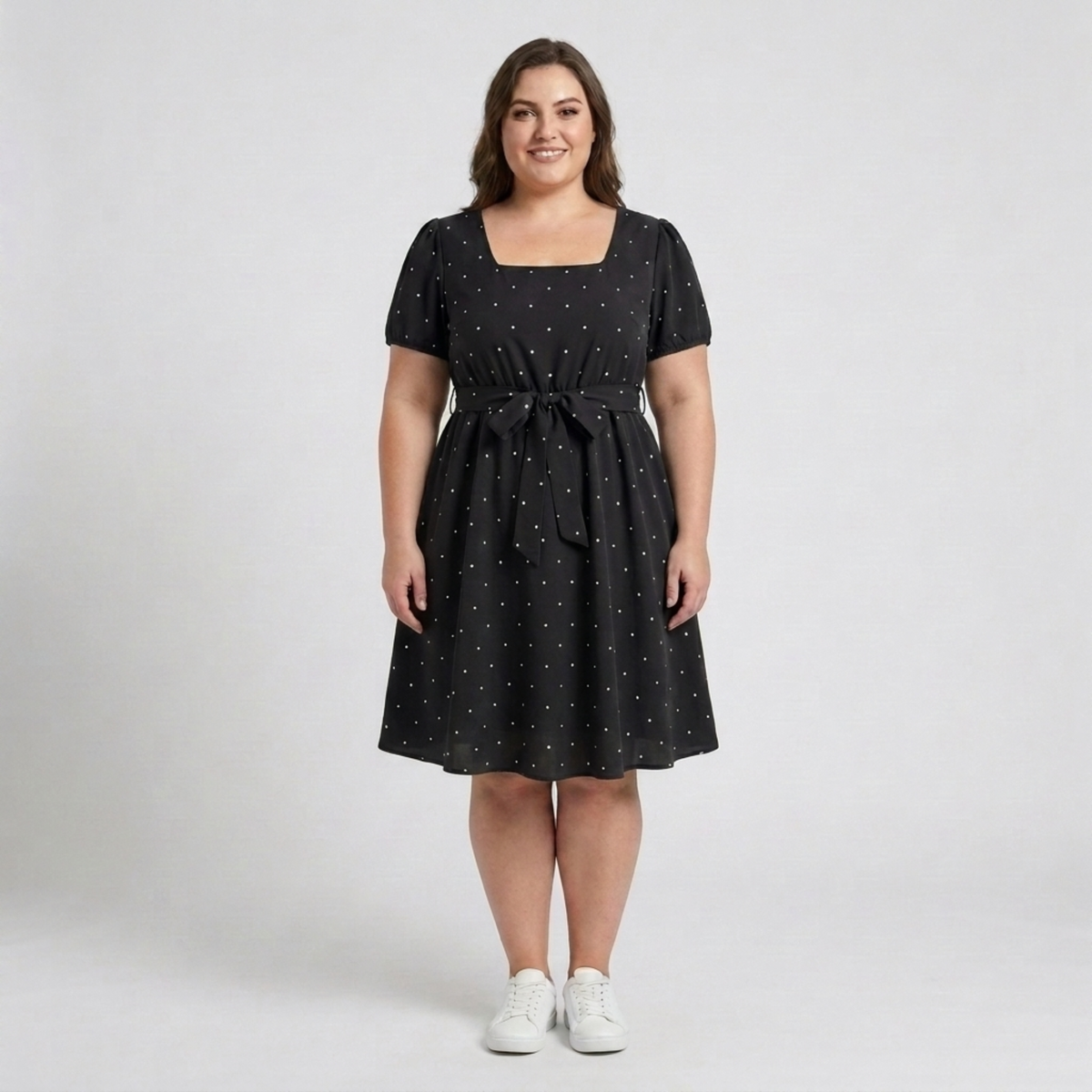 Robe patineuse grande taille pour femme à pois avec col carré et manches bouffantes