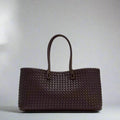 Sac en Cuir Tissé Femme – Poches Zippées et Format Quotidien Intemporel