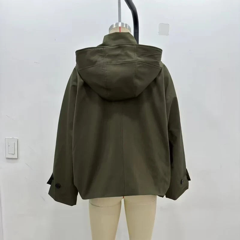 Trench en Polyester Femme – Capuche et Poches Plaquées Coupe Ample Intemporelle