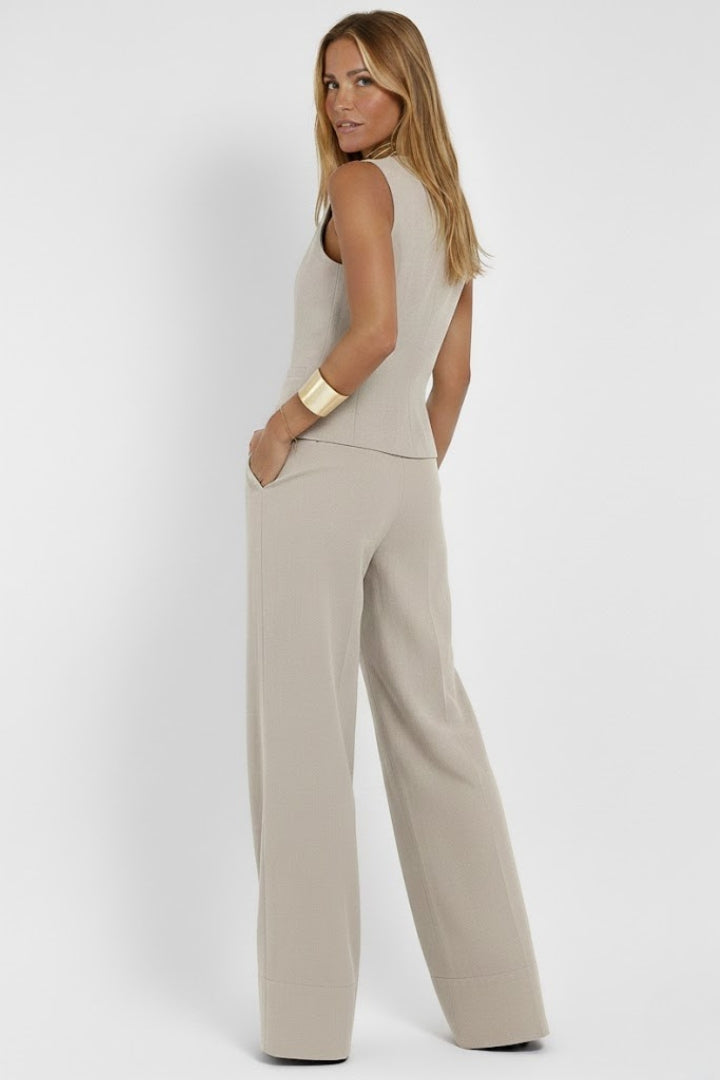 Vêtement deux pièces femme — veston col V et pantalon droit fluide | quotidien