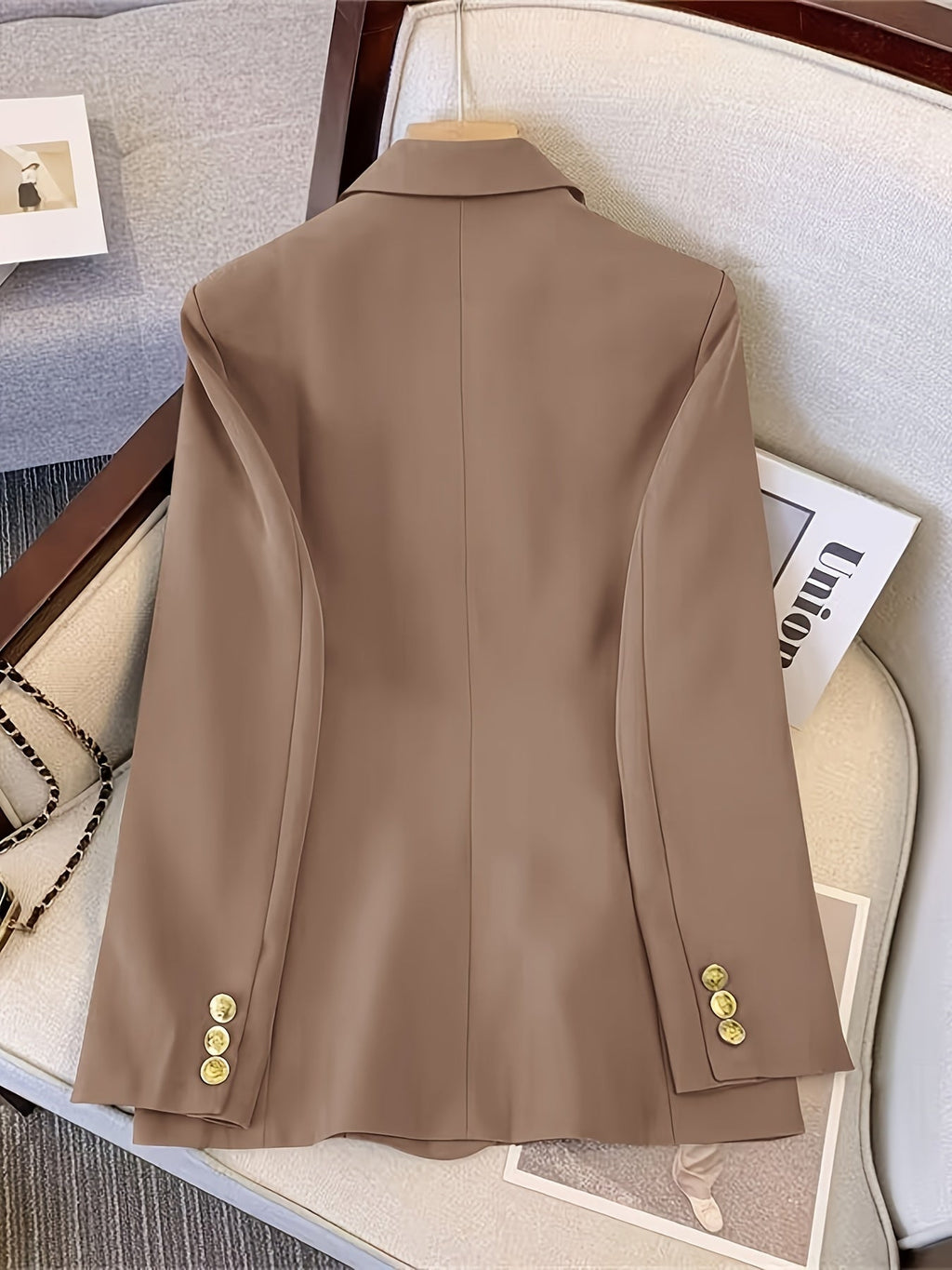 Blazer Femme – Boutonnage Croisé Col Cranté Poches à Rabat pour Tenue Formelle
