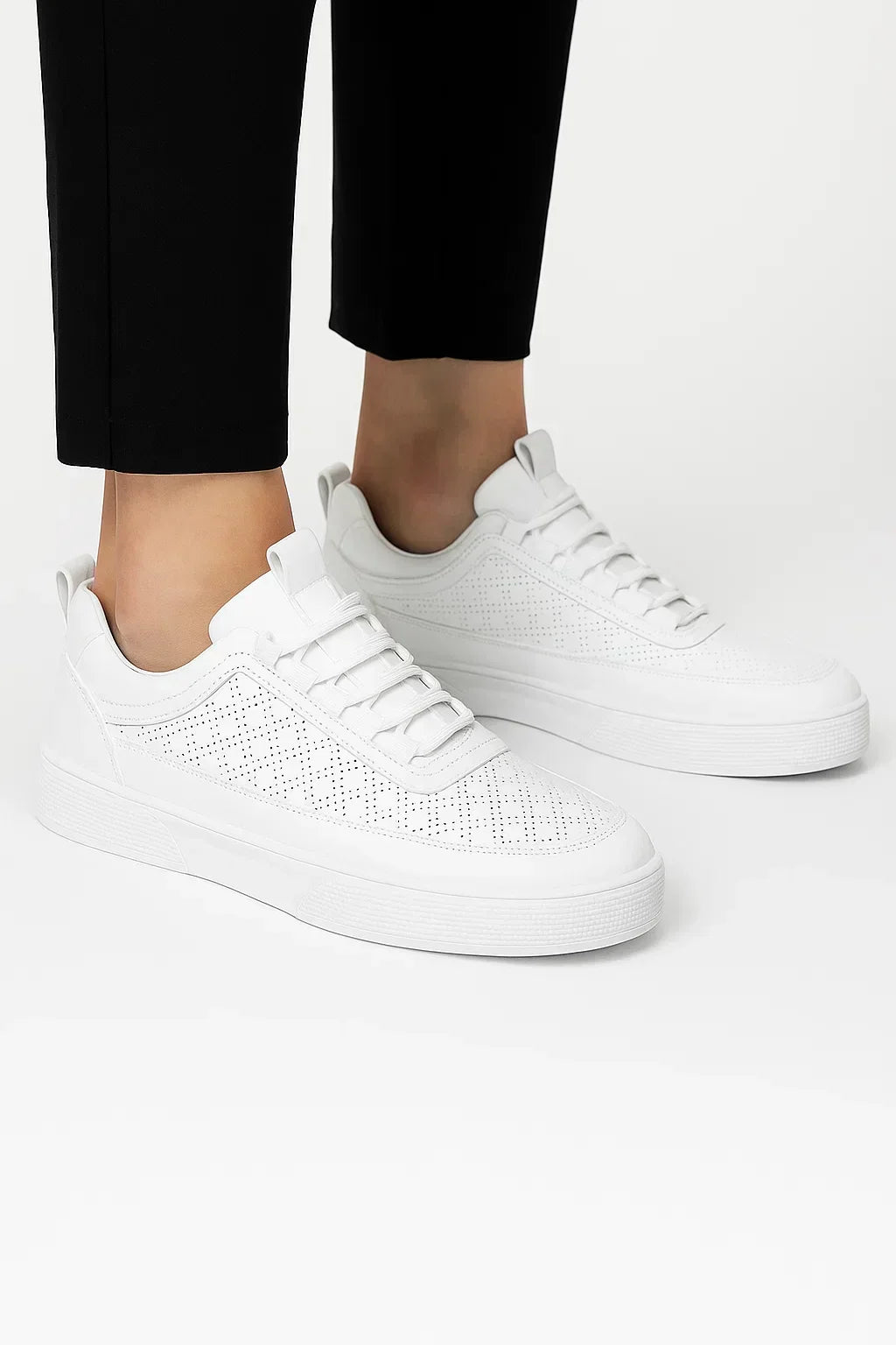 Baskets en Cuir Synthétique Homme – Perforées et Semelle Confortable