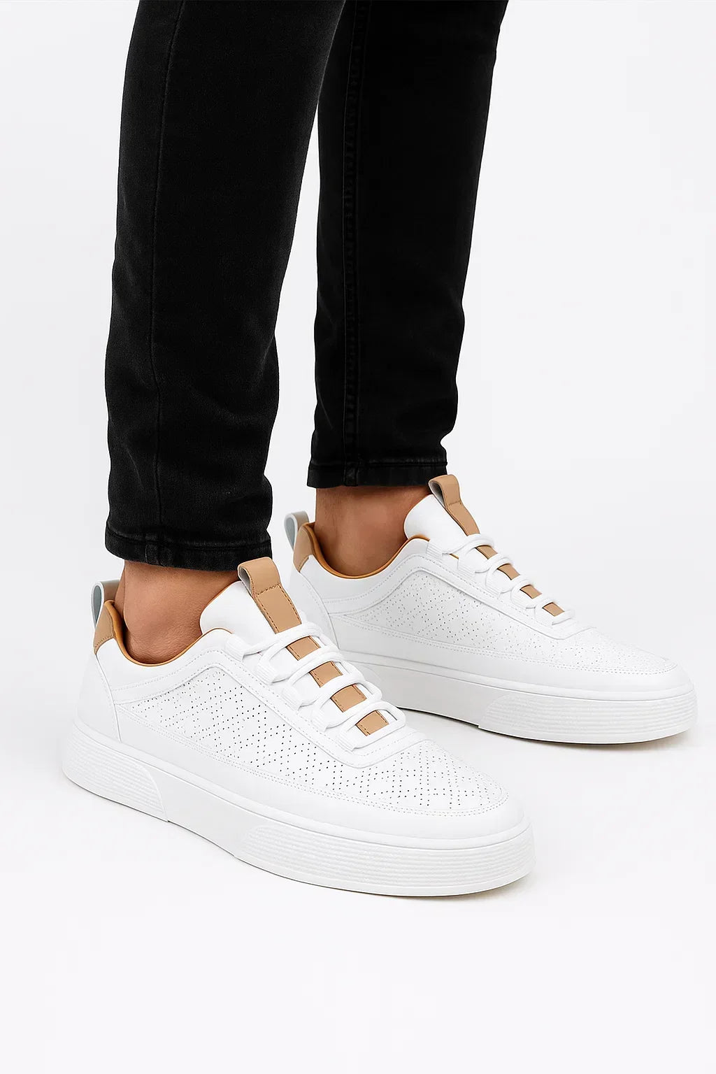 Baskets en Cuir Synthétique Homme – Perforées et Semelle Confortable