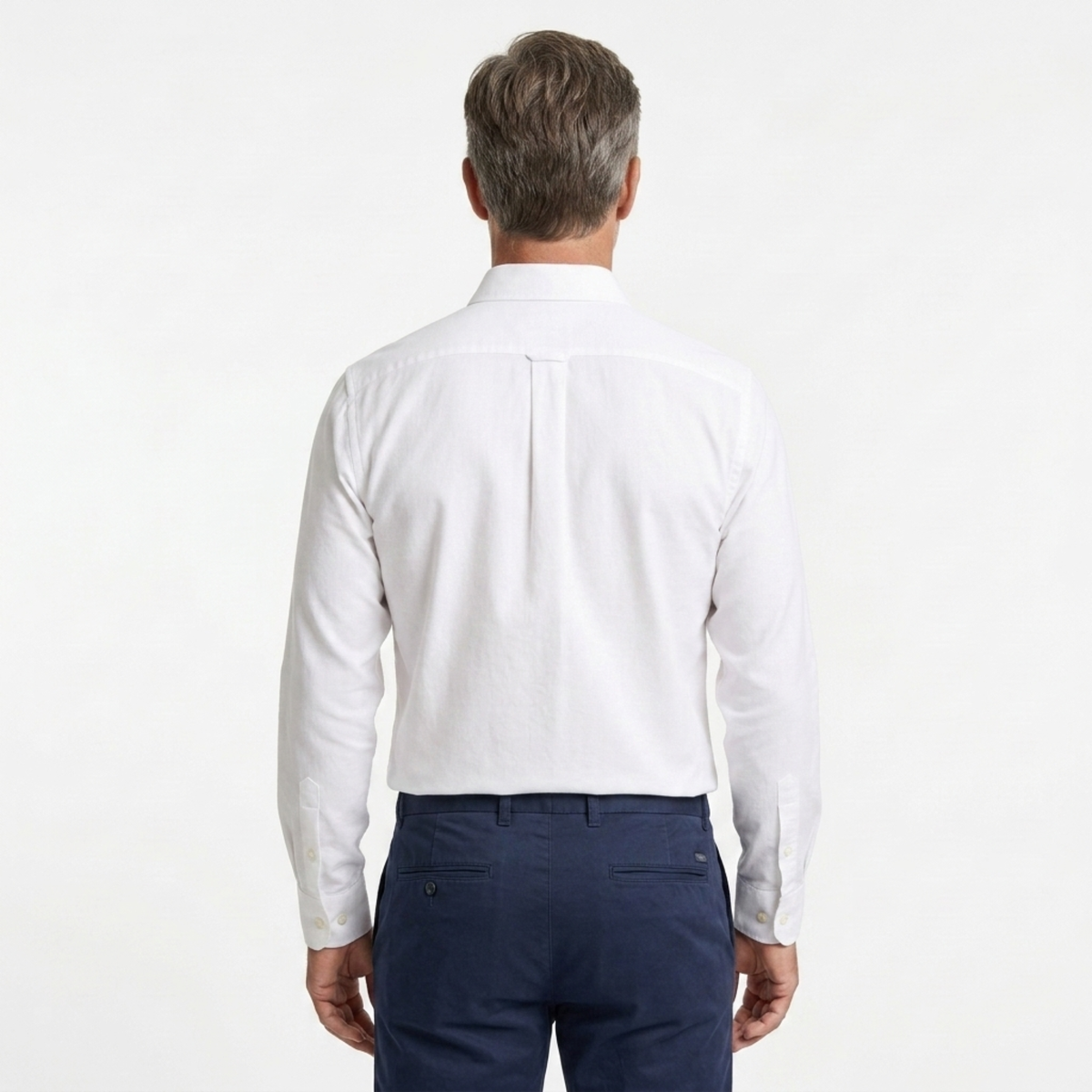 Chemise boutonnée homme — manches longues et col pointu — cérémonie