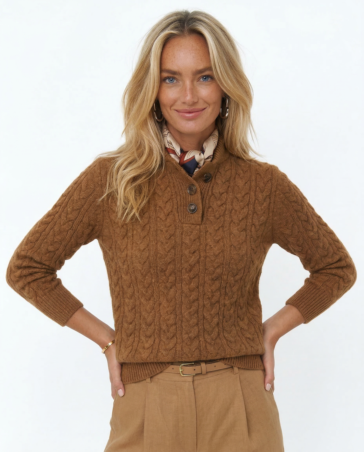 Pull en Laine et Coton Femme – Col Montant Boutonné et Maille Torsadée