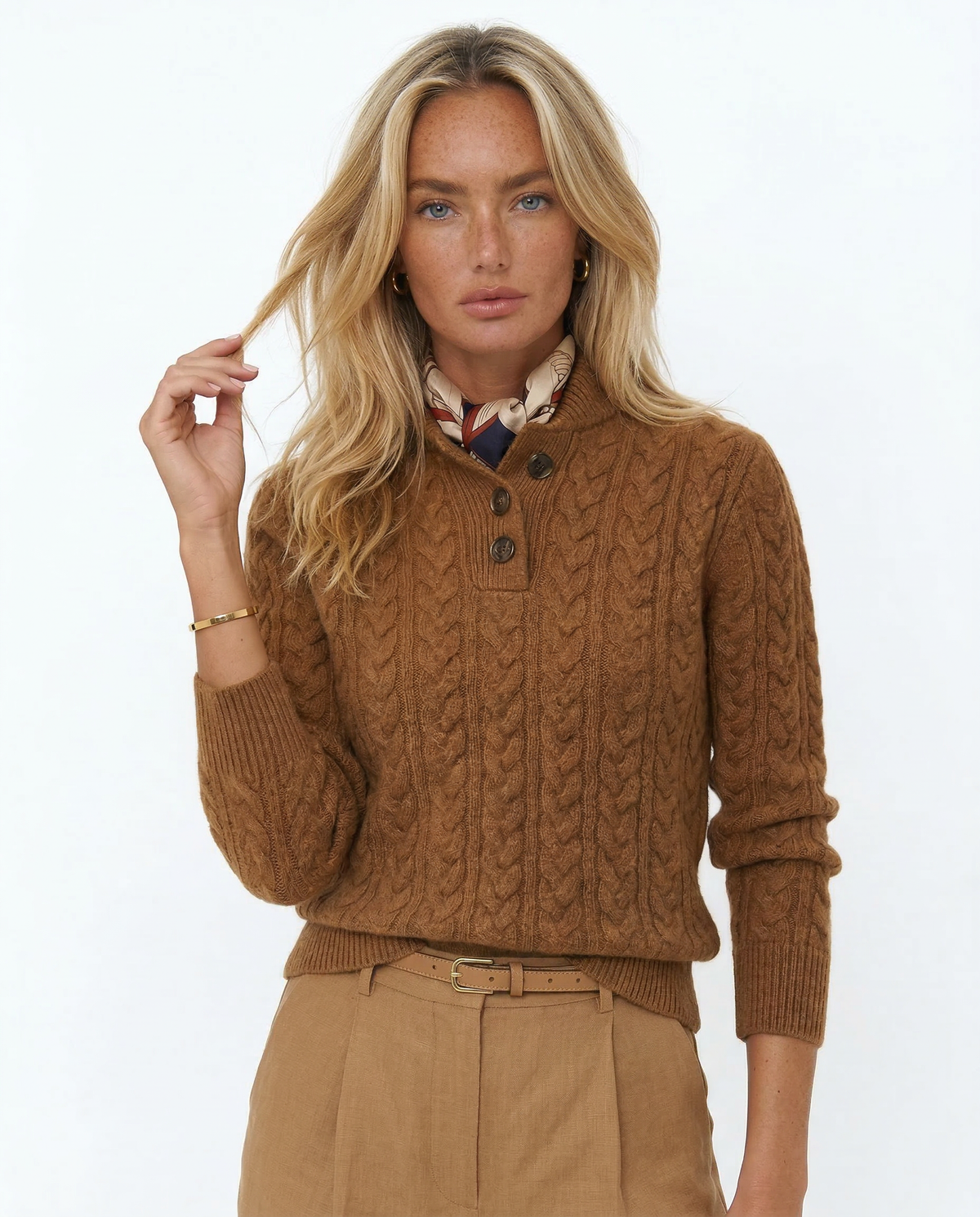 Pull en Laine et Coton Femme – Col Montant Boutonné et Maille Torsadée