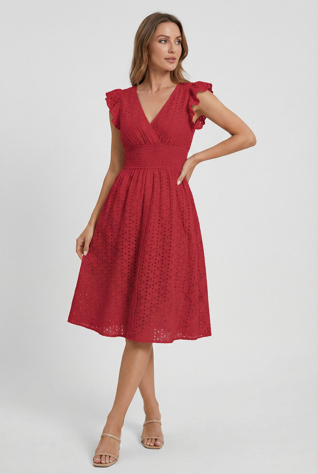 Vêtement mi-long pour femme - robe trapèze ajourée à taille smockée | vacances
